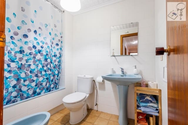 Apartamento de 3 habitaciones en Torrevieja en venta - 169.000 € (Ref: 8993560)