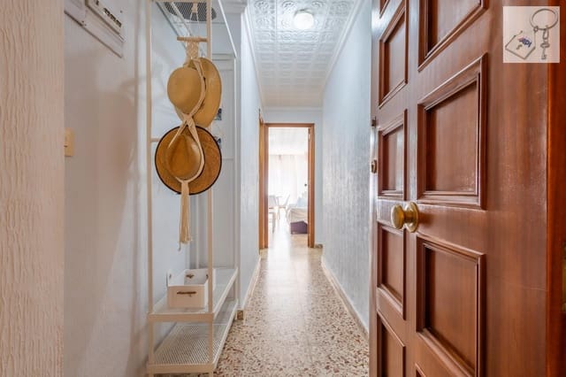 Apartamento de 3 habitaciones en Torrevieja en venta - 169.000 € (Ref: 8993560)