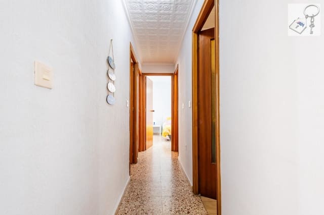 Apartamento de 3 habitaciones en Torrevieja en venta - 169.000 € (Ref: 8993560)