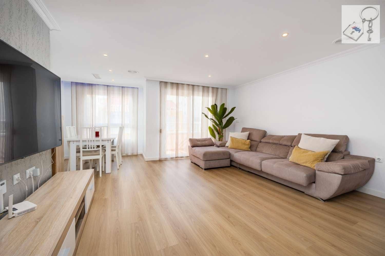 3 soverom Strandleiligheter til salgs i Torrevieja - € 259 990 (Ref: 9047653)