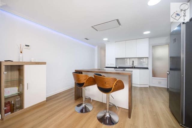 3 slaapkamer Strandappartement te koop in Centro - Muelle Pesquero, Torrevieja - € 259.990 (Ref: 9047653)