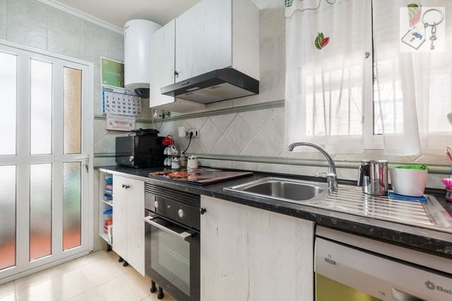 3 soveværelse Byhus til salg i Orihuela med swimmingpool - € 295.000 (Ref: 9088455)