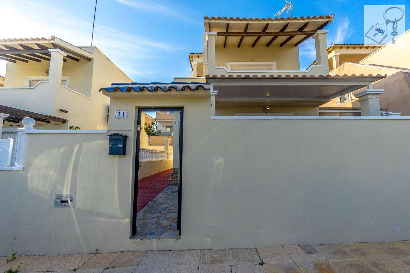 3 soveværelse Byhus til salg i Orihuela med swimmingpool - € 295.000 (Ref: 9088455)