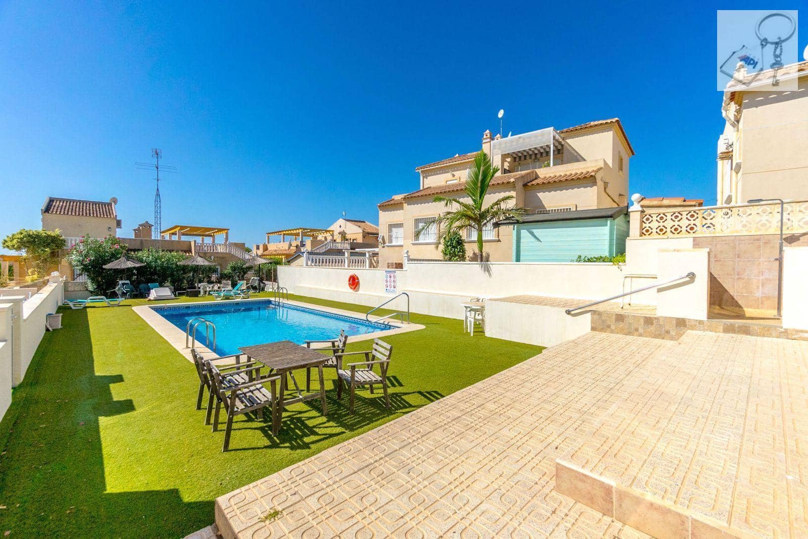 3 soveværelse Byhus til salg i Orihuela med swimmingpool - € 295.000 (Ref: 9088455)