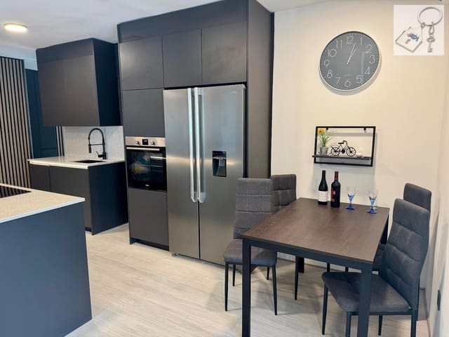 Apartamento de 3 habitaciones en Torrevieja en venta - 357.000 € (Ref: 9088456)