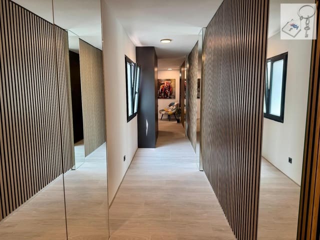 Apartamento de 3 habitaciones en Torrevieja en venta - 357.000 € (Ref: 9088456)