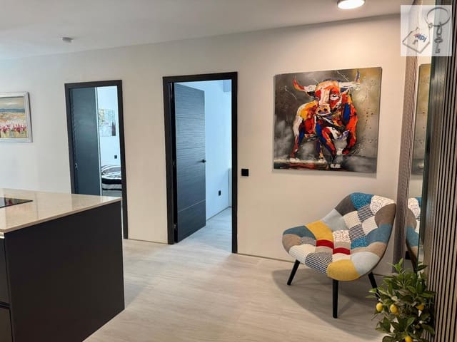 Apartamento de 3 habitaciones en Torrevieja en venta - 357.000 € (Ref: 9088456)