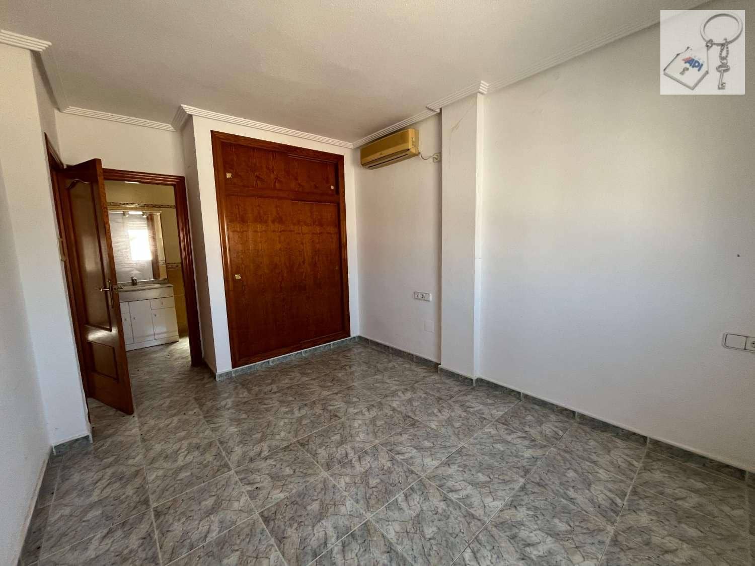 4 sovrum Villa till salu i San Miguel de Salinas med pool garage - 235 000 € (Ref: 9110030)