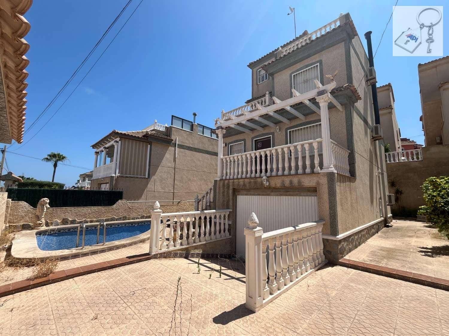 4 sovrum Villa till salu i San Miguel de Salinas med pool garage - 235 000 € (Ref: 9110030)