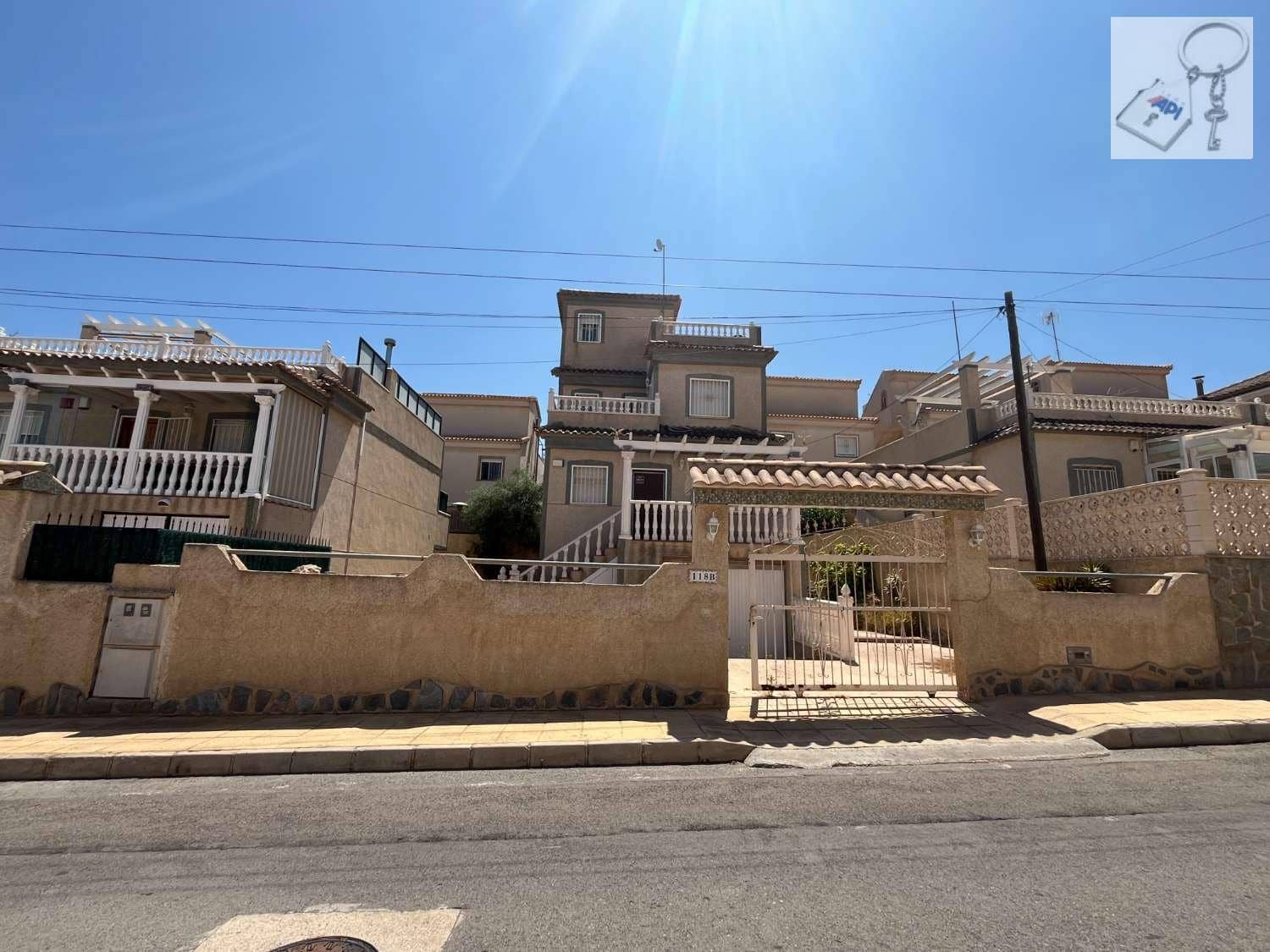 4 sovrum Villa till salu i San Miguel de Salinas med pool garage - 235 000 € (Ref: 9110030)