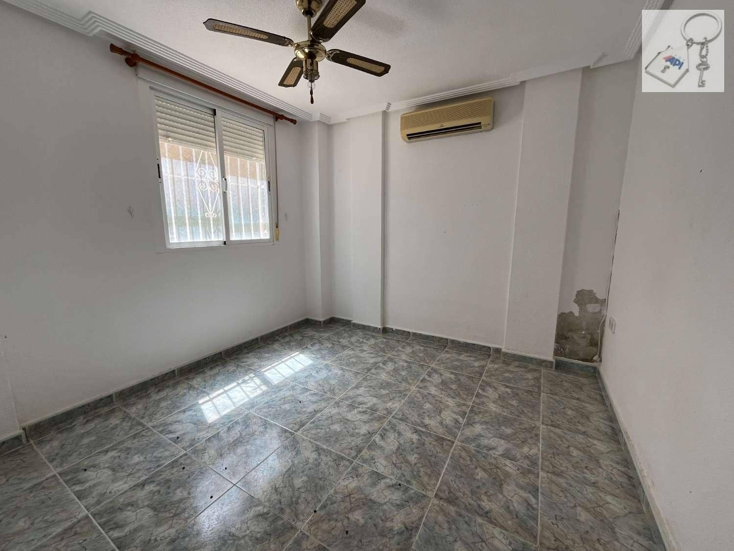 4 sovrum Villa till salu i San Miguel de Salinas med pool garage - 235 000 € (Ref: 9110030)