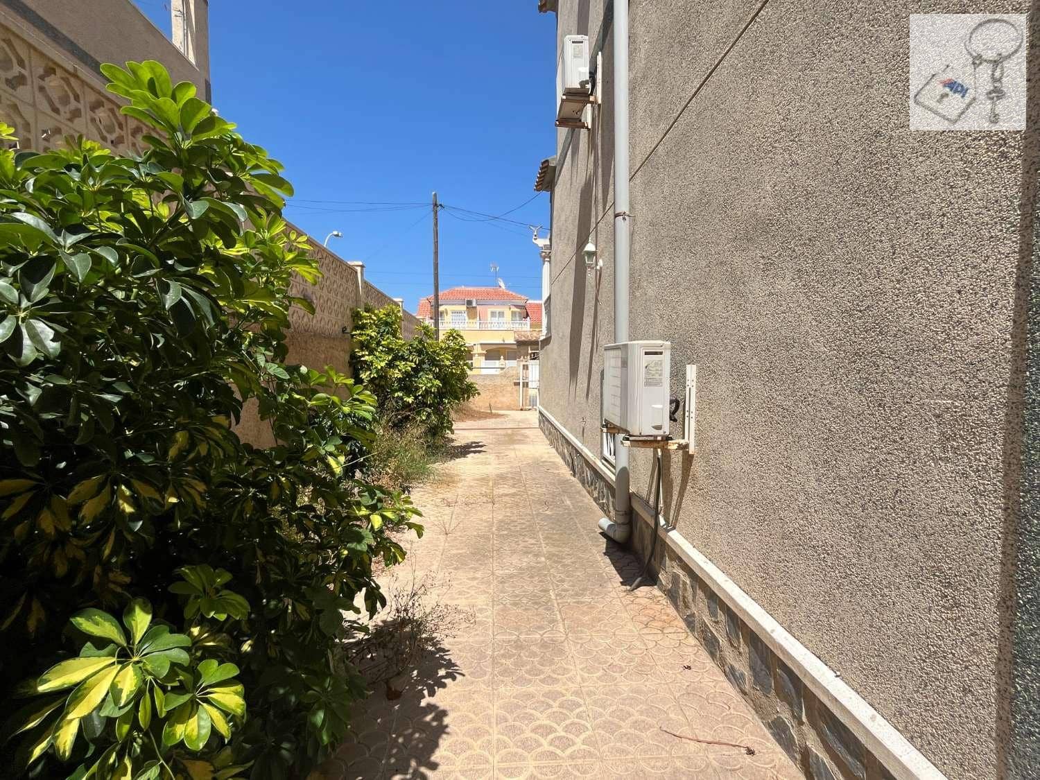 4 sovrum Villa till salu i San Miguel de Salinas med pool garage - 235 000 € (Ref: 9110030)