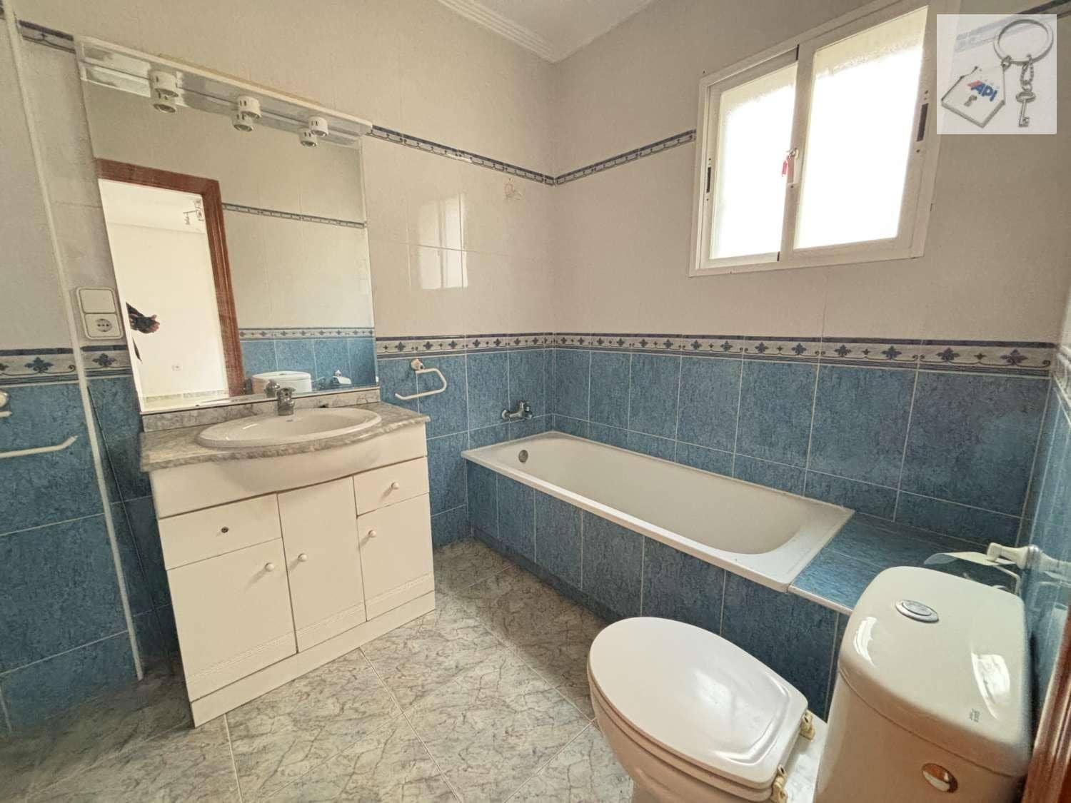 4 makuuhuone Huvila myytävänä paikassa San Miguel de Salinas mukana uima-altaan 
autotalli - 235 000 € (Ref: 9110030)