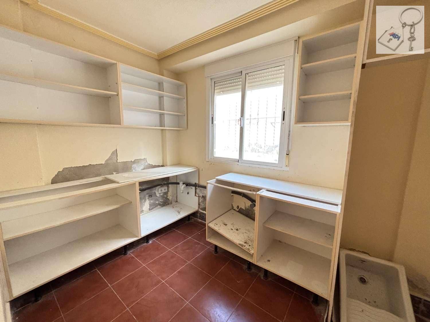 4 makuuhuone Huvila myytävänä paikassa San Miguel de Salinas mukana uima-altaan 
autotalli - 235 000 € (Ref: 9110030)