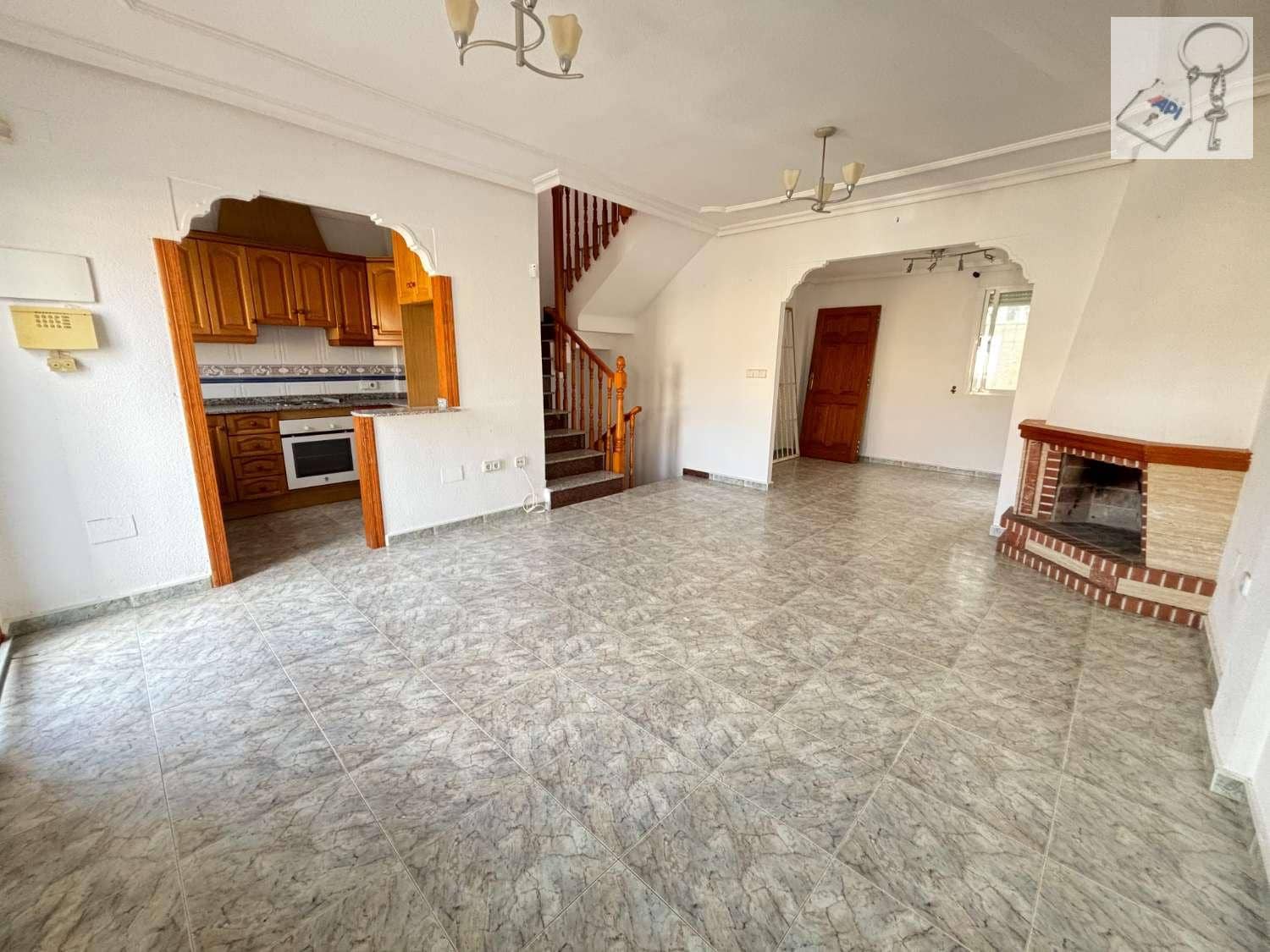 4 makuuhuone Huvila myytävänä paikassa San Miguel de Salinas mukana uima-altaan 
autotalli - 235 000 € (Ref: 9110030)