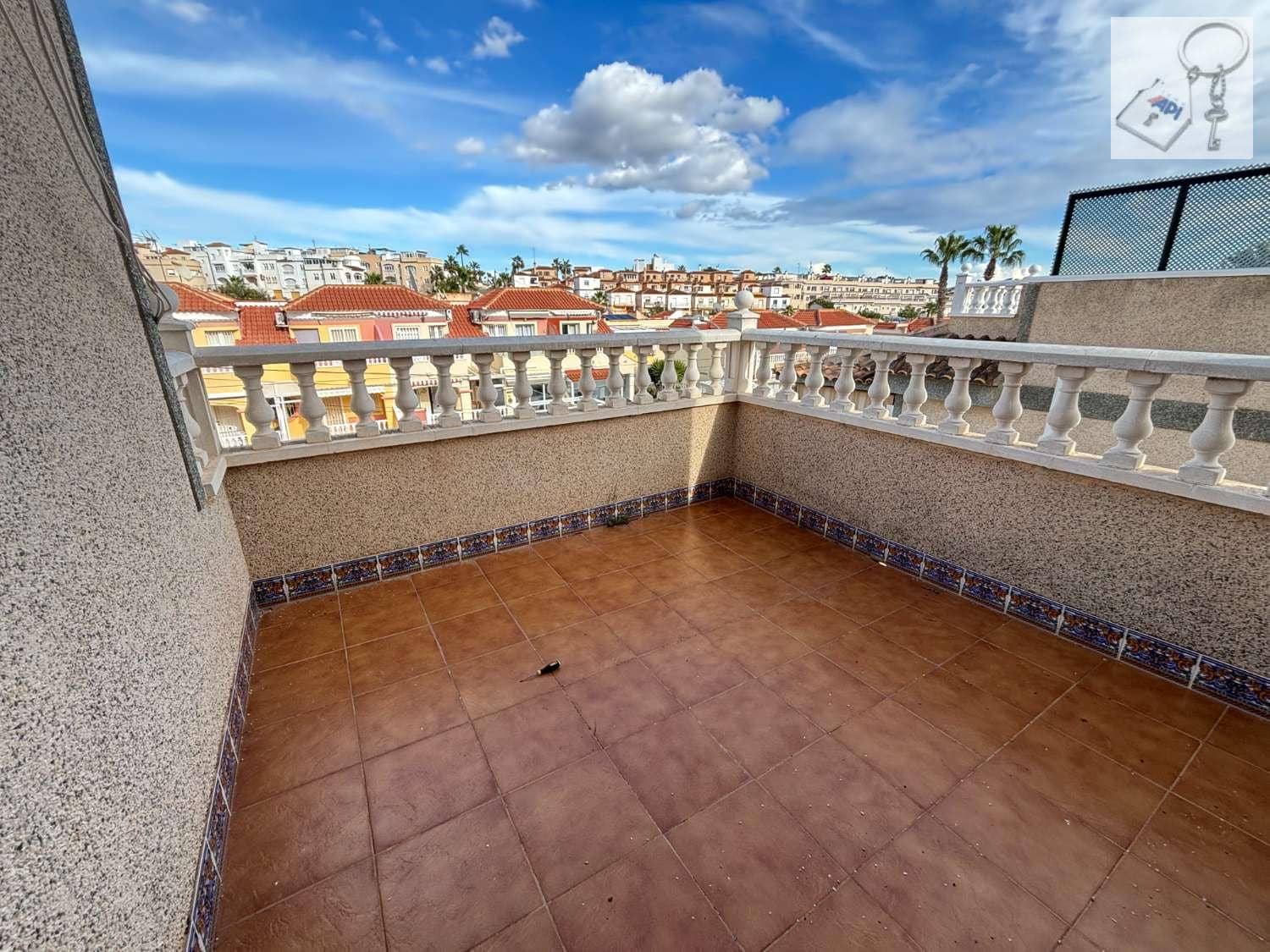 4 makuuhuone Huvila myytävänä paikassa San Miguel de Salinas mukana uima-altaan 
autotalli - 235 000 € (Ref: 9110030)