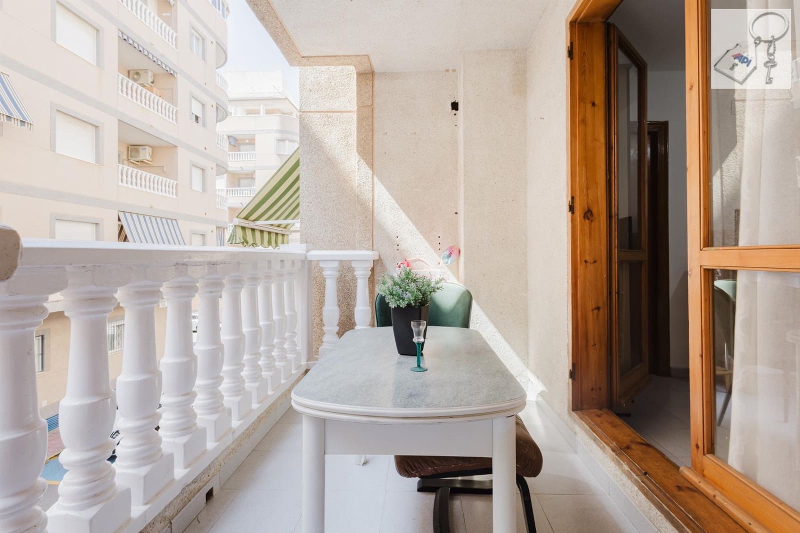 2 sovrum Lägenhet till salu i Torrevieja - 119 990 € (Ref: 9163483)