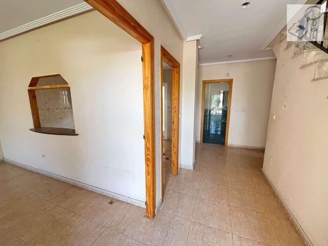 5 slaapkamer Halfvrijstaande villa te koop in Orihuela - € 145.000 (Ref: 9188071)