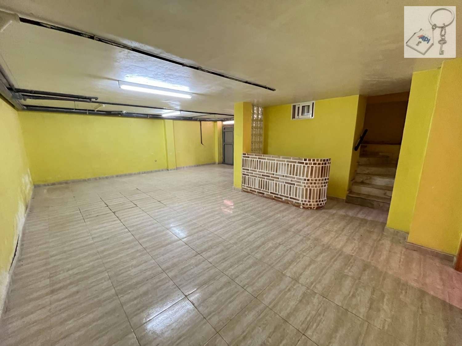 5 soveværelse Semi-Rækkehus til salg i Orihuela - € 145.000 (Ref: 9188071)