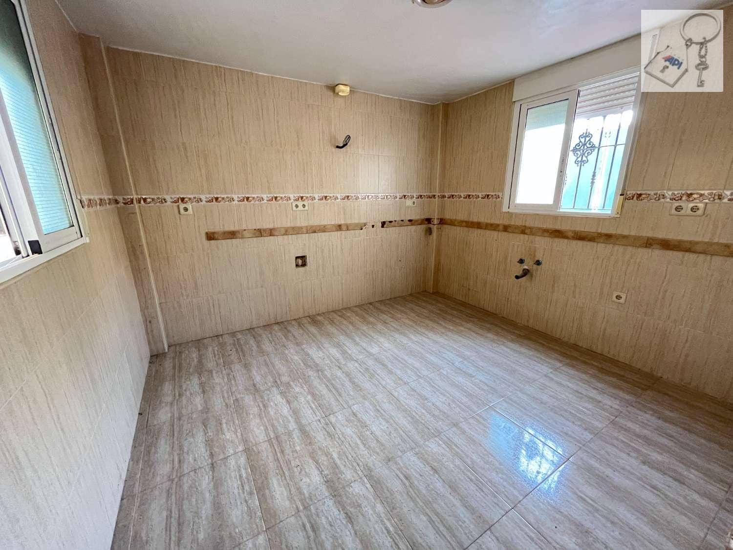 5 soveværelse Semi-Rækkehus til salg i Orihuela - € 145.000 (Ref: 9188071)