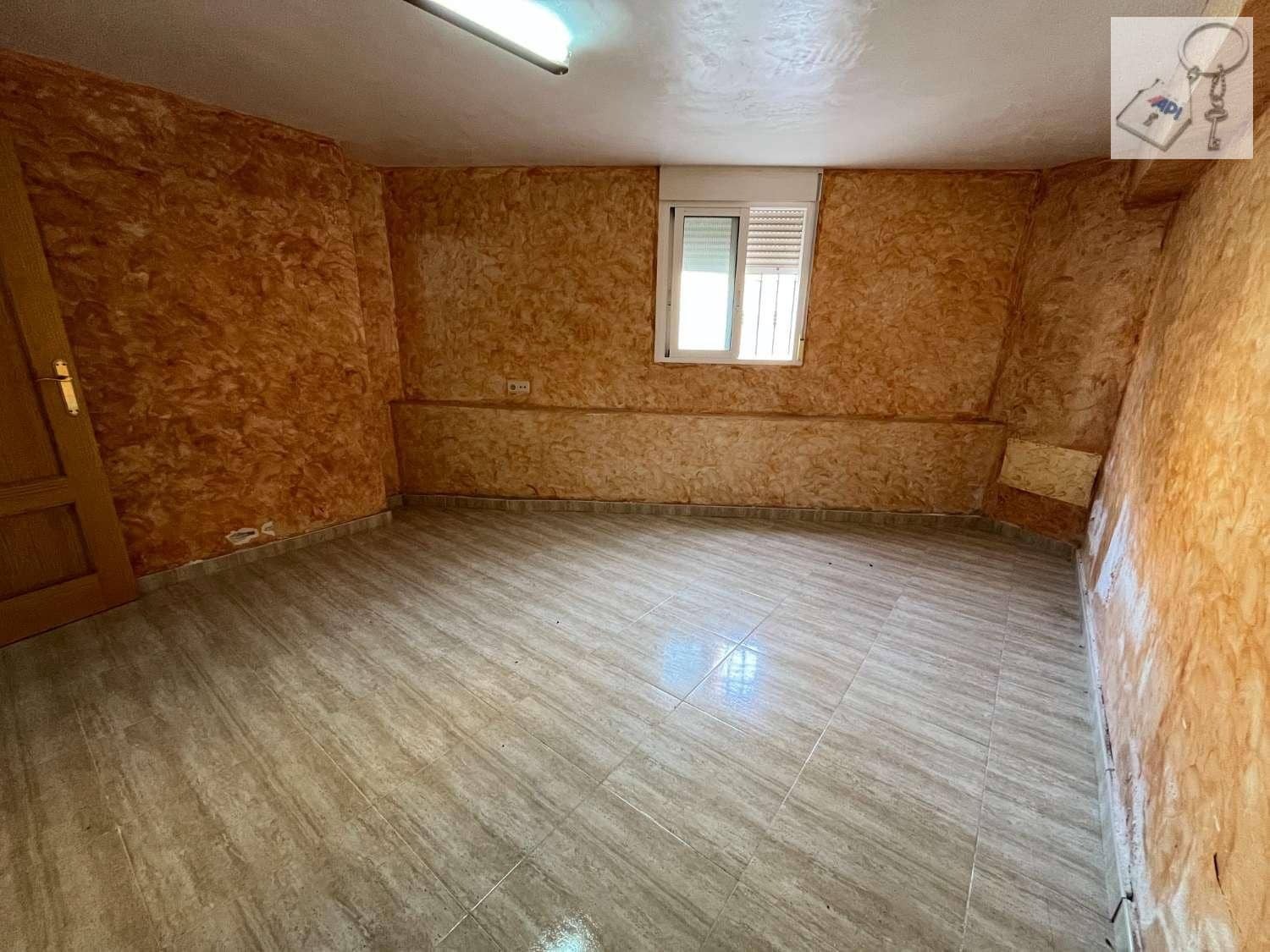 5 soveværelse Semi-Rækkehus til salg i Orihuela - € 145.000 (Ref: 9188071)