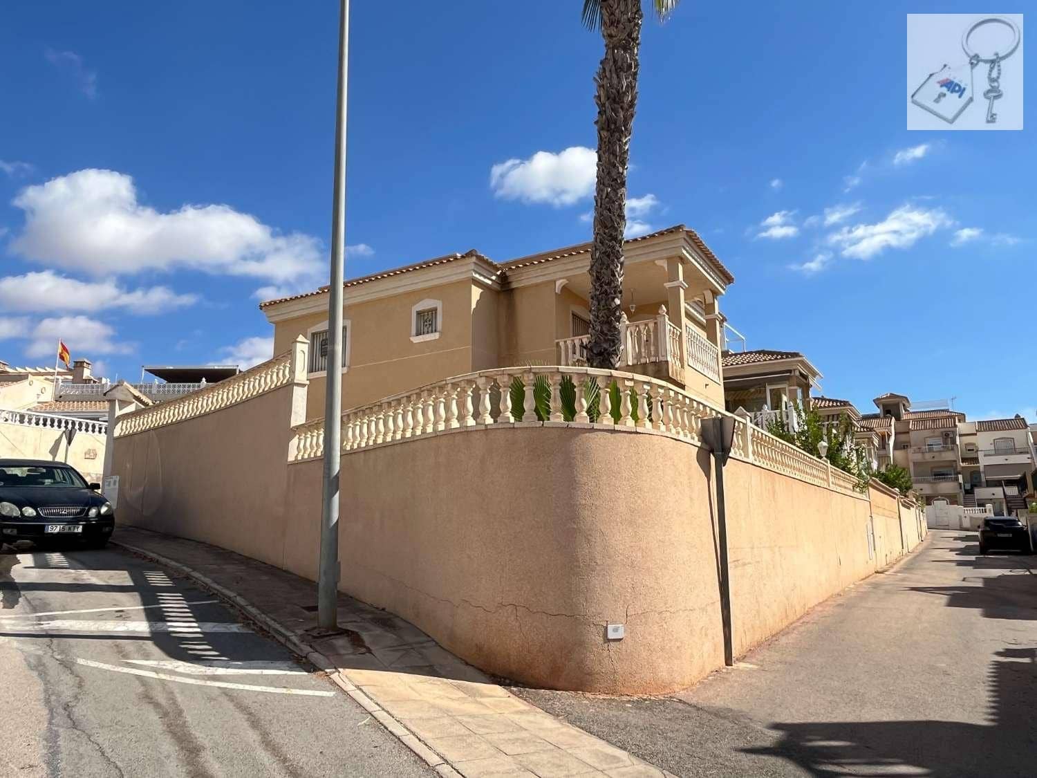 4 soveværelse Byhus til salg i Orihuela Costa med garage - € 220.000 (Ref: 9265164)