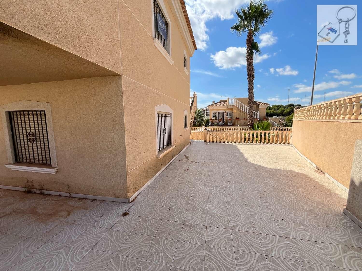 4 soveværelse Byhus til salg i Orihuela Costa med garage - € 220.000 (Ref: 9265164)