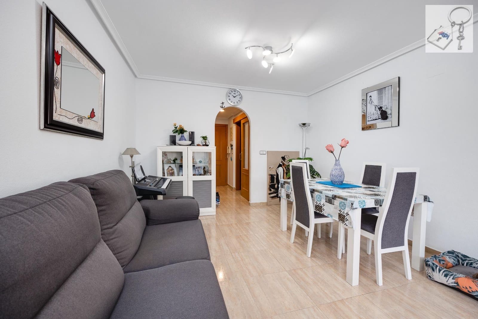 2 sovrum Lägenhet till salu i Torrevieja med pool - 185 000 € (Ref: 9306289)