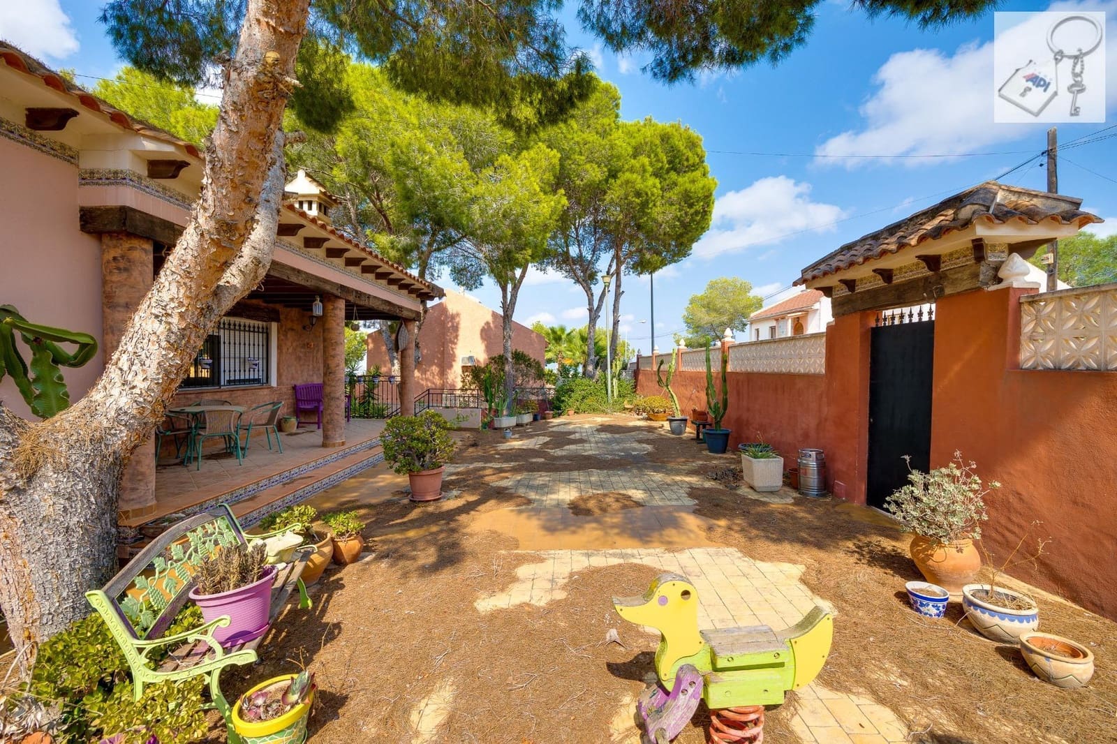 5 Zimmer Villa zu verkaufen in San Miguel de Salinas mit Pool - 449.950 € (Ref: 9306292)