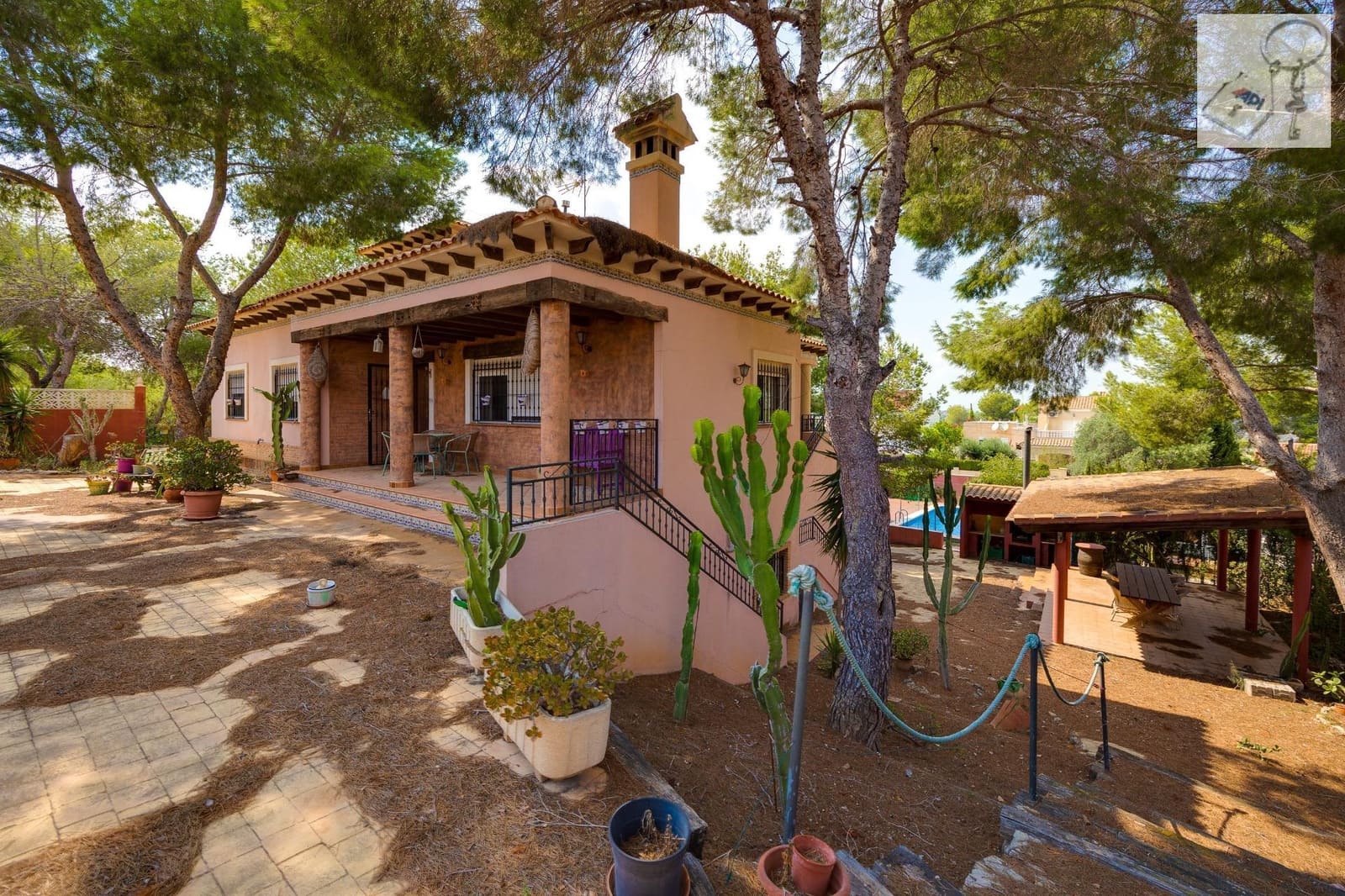 5 Zimmer Villa zu verkaufen in San Miguel de Salinas mit Pool - 449.950 € (Ref: 9306292)