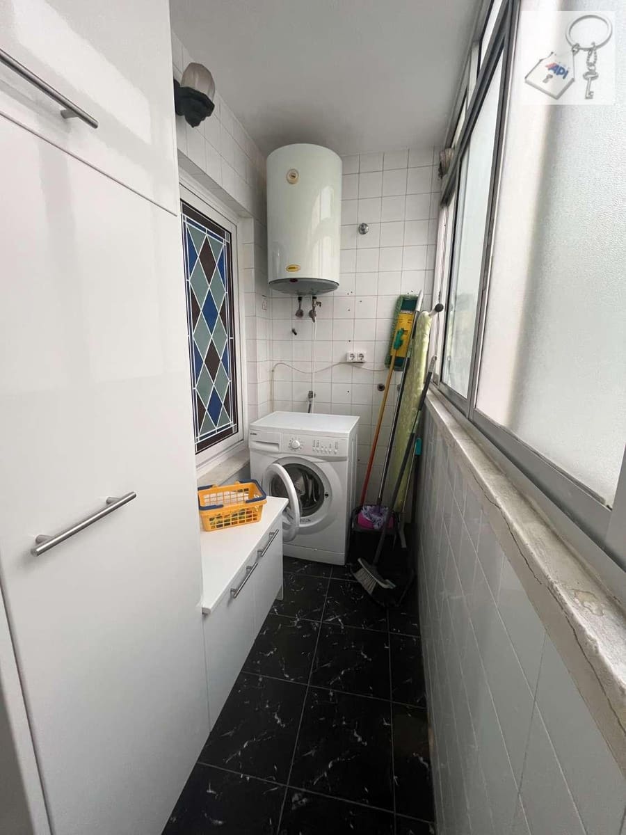 4 sovrum Strandlägenhet till salu i Torrevieja med garage - 279 000 € (Ref: 9374951)