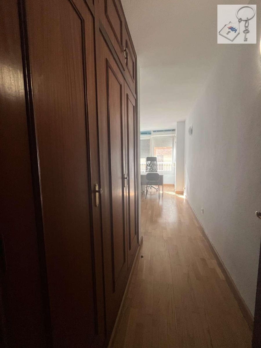 4 sovrum Strandlägenhet till salu i Torrevieja med garage - 279 000 € (Ref: 9374951)