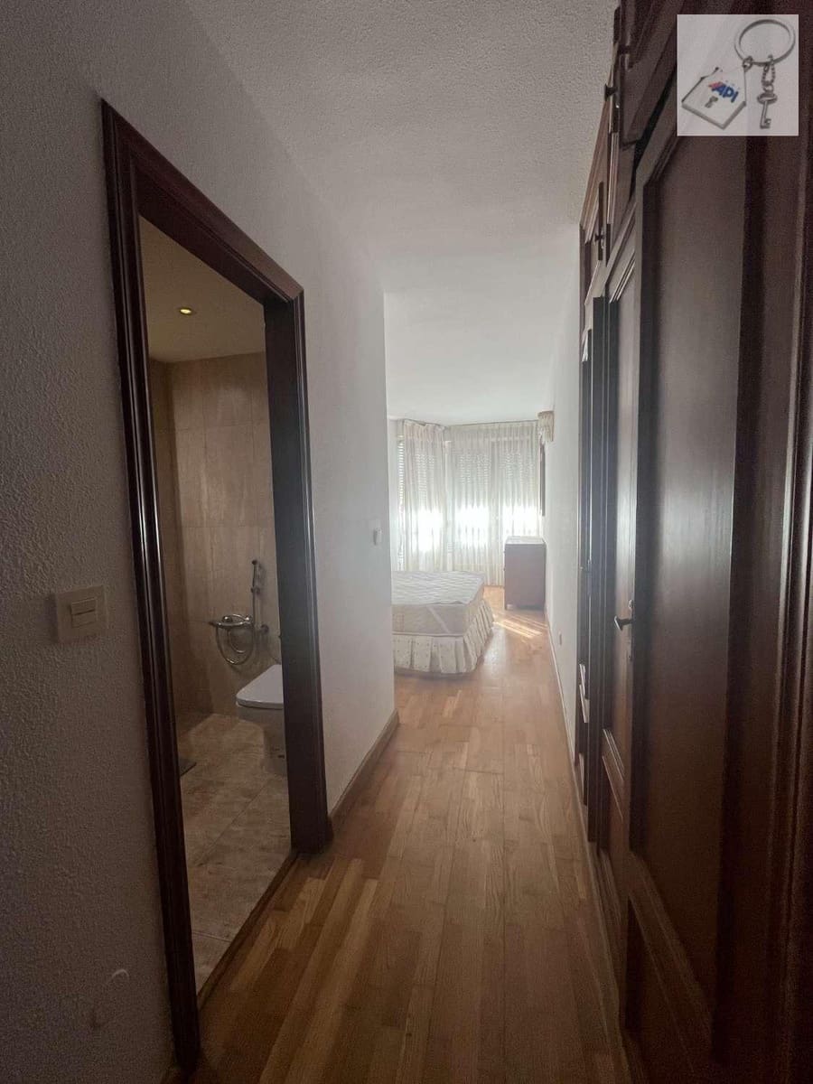 4 sovrum Strandlägenhet till salu i Torrevieja med garage - 279 000 € (Ref: 9374951)