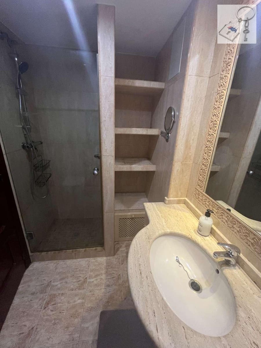 4 sovrum Strandlägenhet till salu i Torrevieja med garage - 279 000 € (Ref: 9374951)