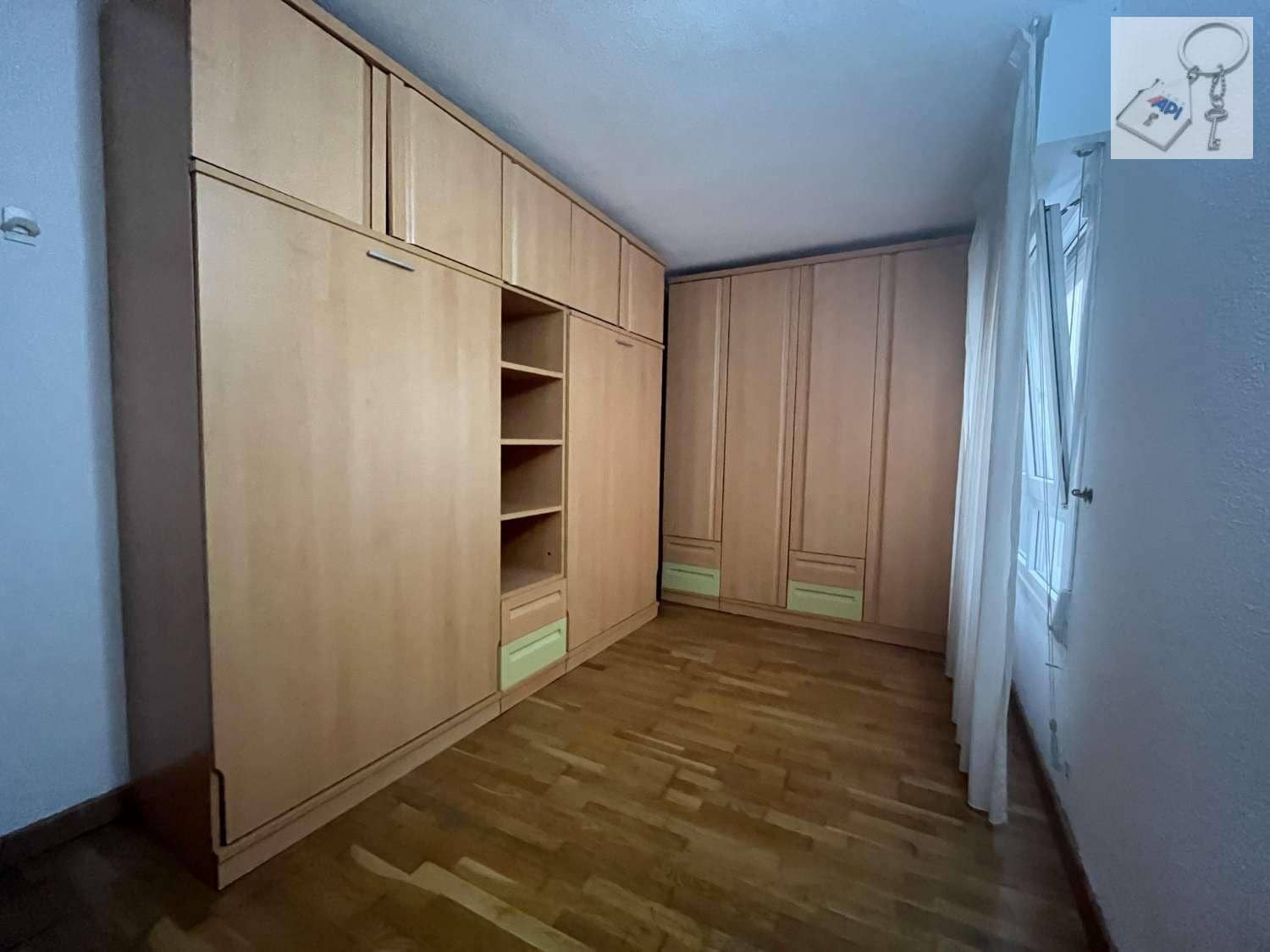 4 sovrum Strandlägenhet till salu i Torrevieja med garage - 279 000 € (Ref: 9374951)