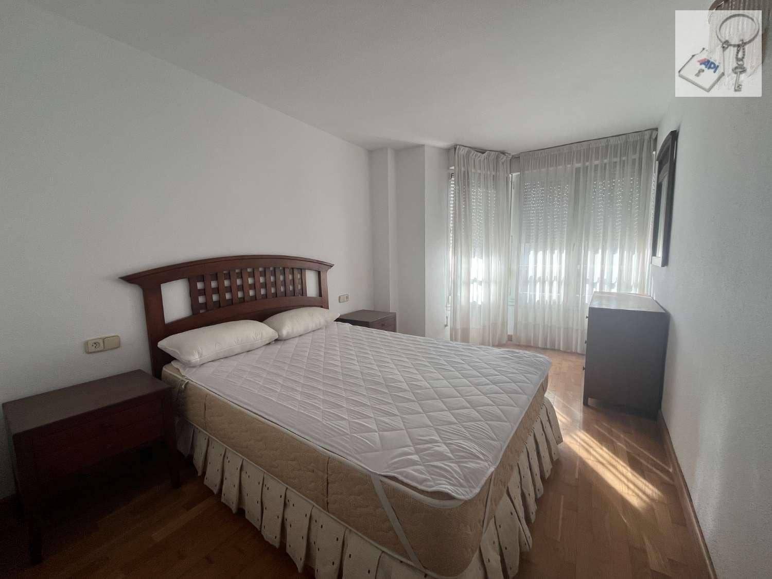 4 sovrum Strandlägenhet till salu i Torrevieja med garage - 279 000 € (Ref: 9374951)