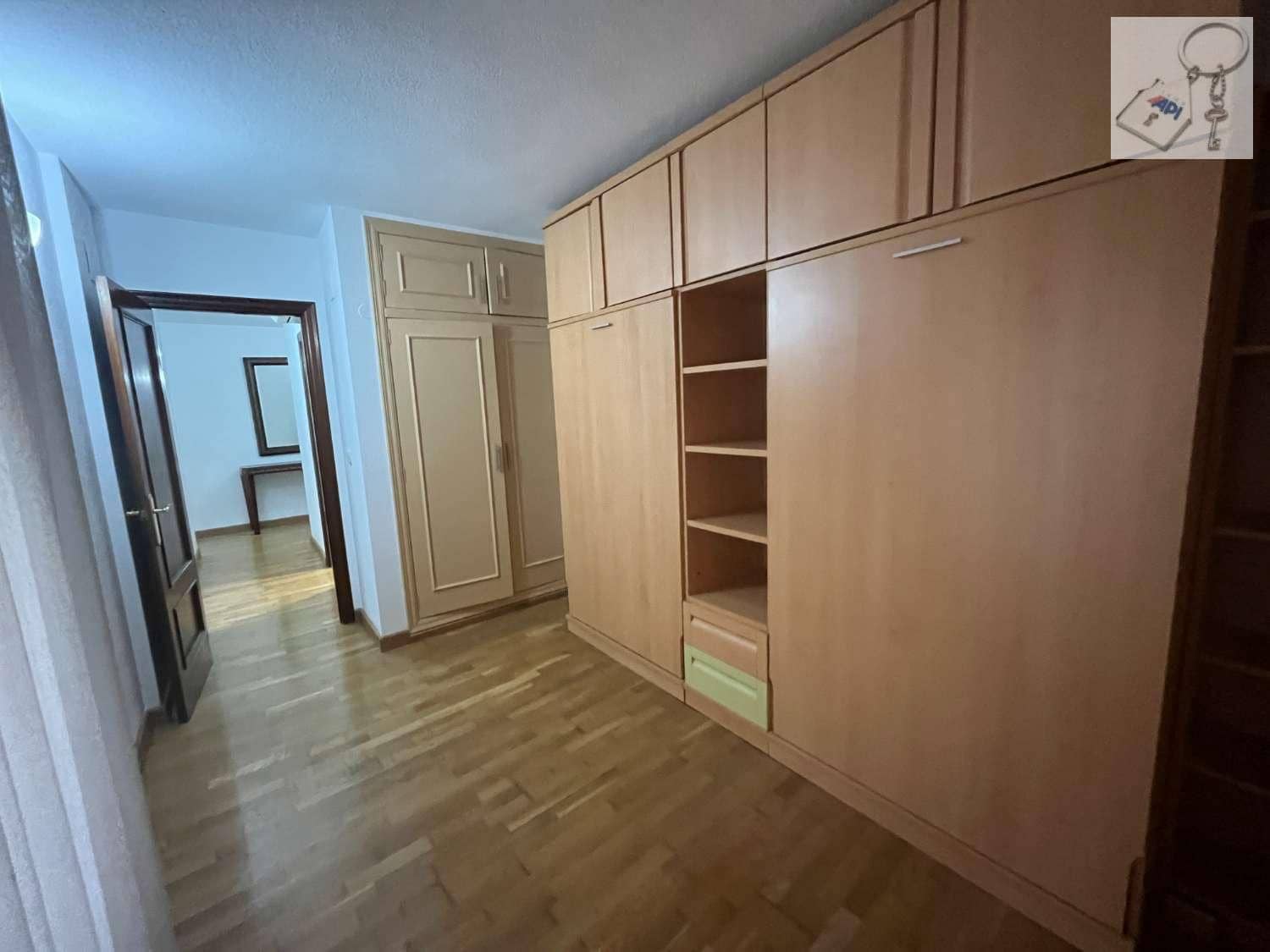 4 sovrum Strandlägenhet till salu i Torrevieja med garage - 279 000 € (Ref: 9374951)