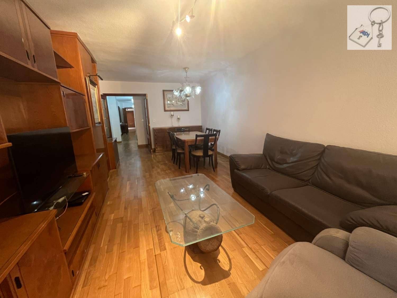 4 sovrum Strandlägenhet till salu i Torrevieja med garage - 279 000 € (Ref: 9374951)