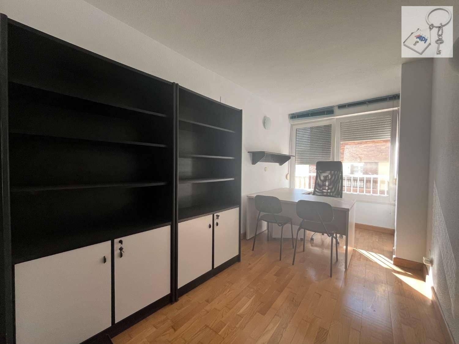 4 sovrum Strandlägenhet till salu i Torrevieja med garage - 279 000 € (Ref: 9374951)