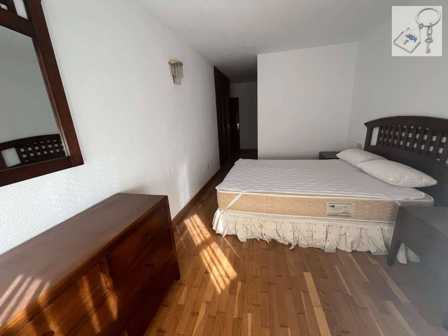 4 sovrum Strandlägenhet till salu i Torrevieja med garage - 279 000 € (Ref: 9374951)