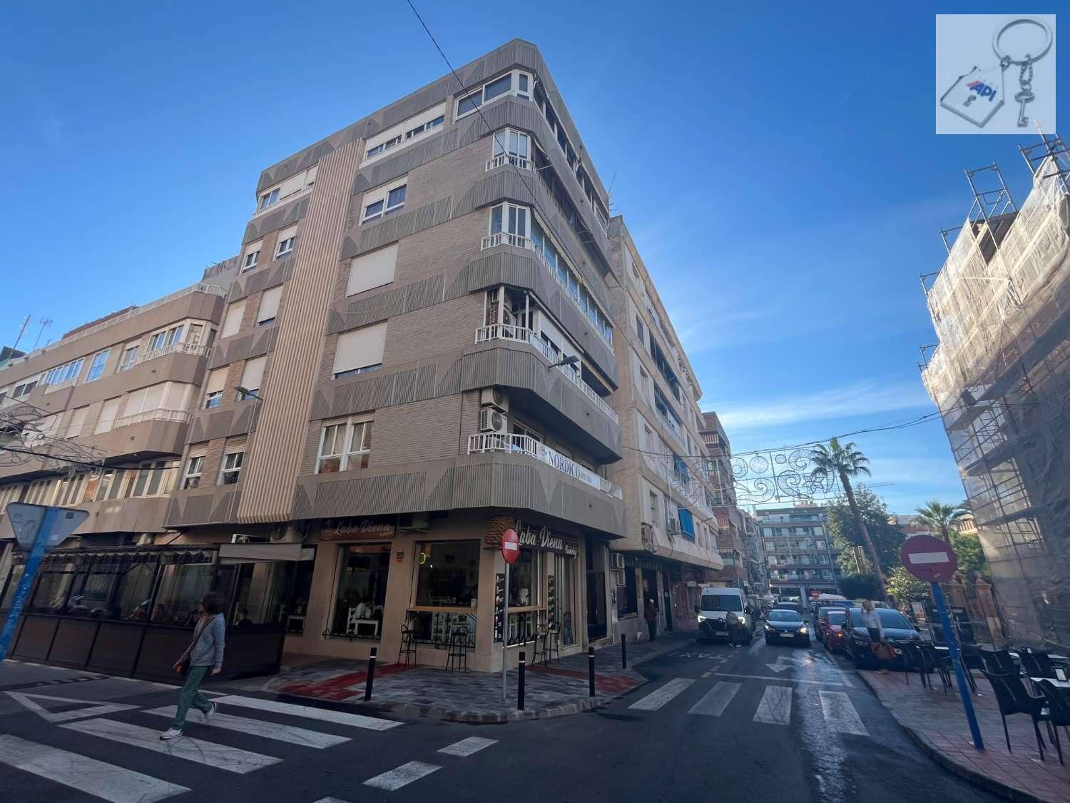 4 sovrum Strandlägenhet till salu i Torrevieja med garage - 279 000 € (Ref: 9374951)