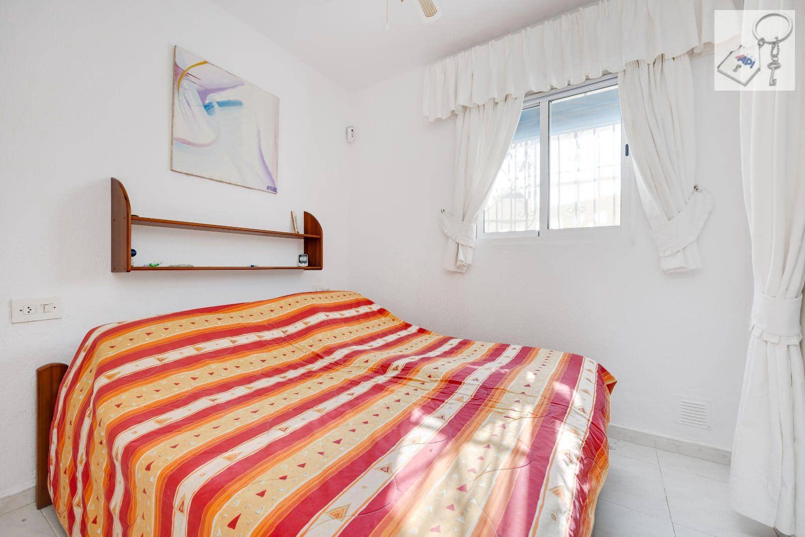 2 chambre Villa/Maison Mitoyenne à vendre à Torrevieja - 179 969 € (Ref: 9402874)