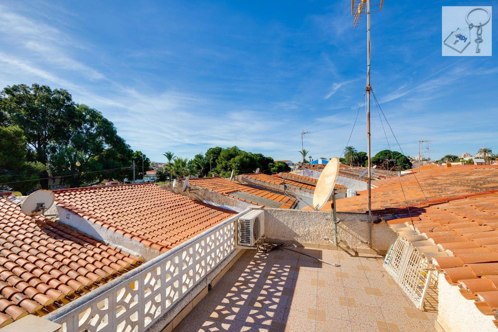 2 chambre Villa/Maison Mitoyenne à vendre à Torrevieja - 179 969 € (Ref: 9402874)