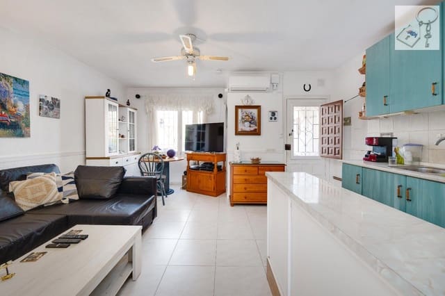 2 chambre Villa/Maison Mitoyenne à vendre à Torrevieja - 179 969 € (Ref: 9402874)