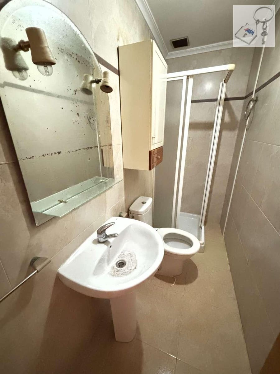 3 soverom Strandleiligheter til salgs i Torrevieja med svømmebasseng - € 160 000 (Ref: 9421859)