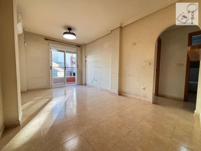 3 slaapkamer Strandappartement te koop in Puerto Deportivo, Torrevieja met zwembad - € 160.000 (Ref: 9421859)