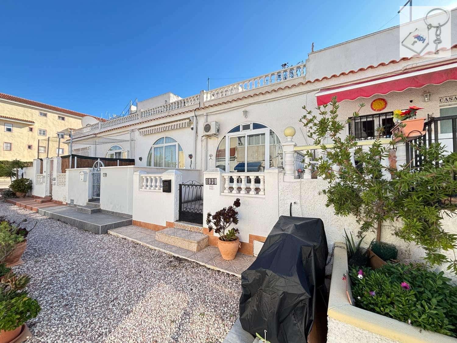 2 makuuhuone Paritalo myytävänä paikassa Torrevieja - 93 000 € (Ref: 9436686)