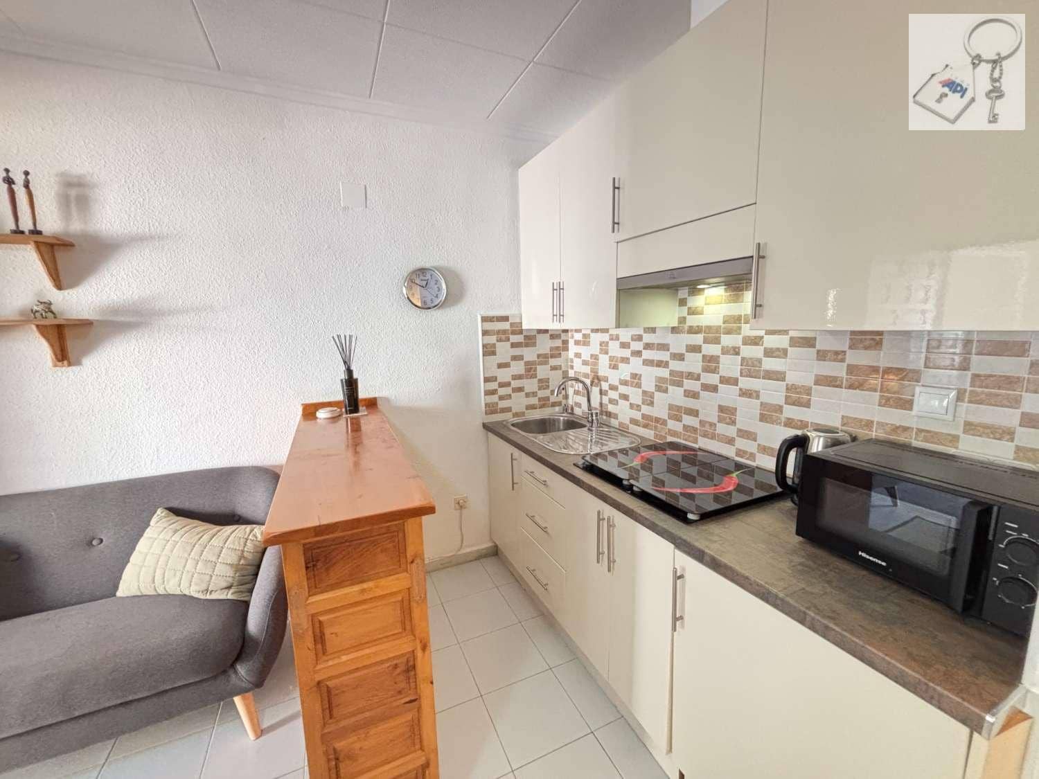2 makuuhuone Paritalo myytävänä paikassa Torrevieja - 93 000 € (Ref: 9436686)