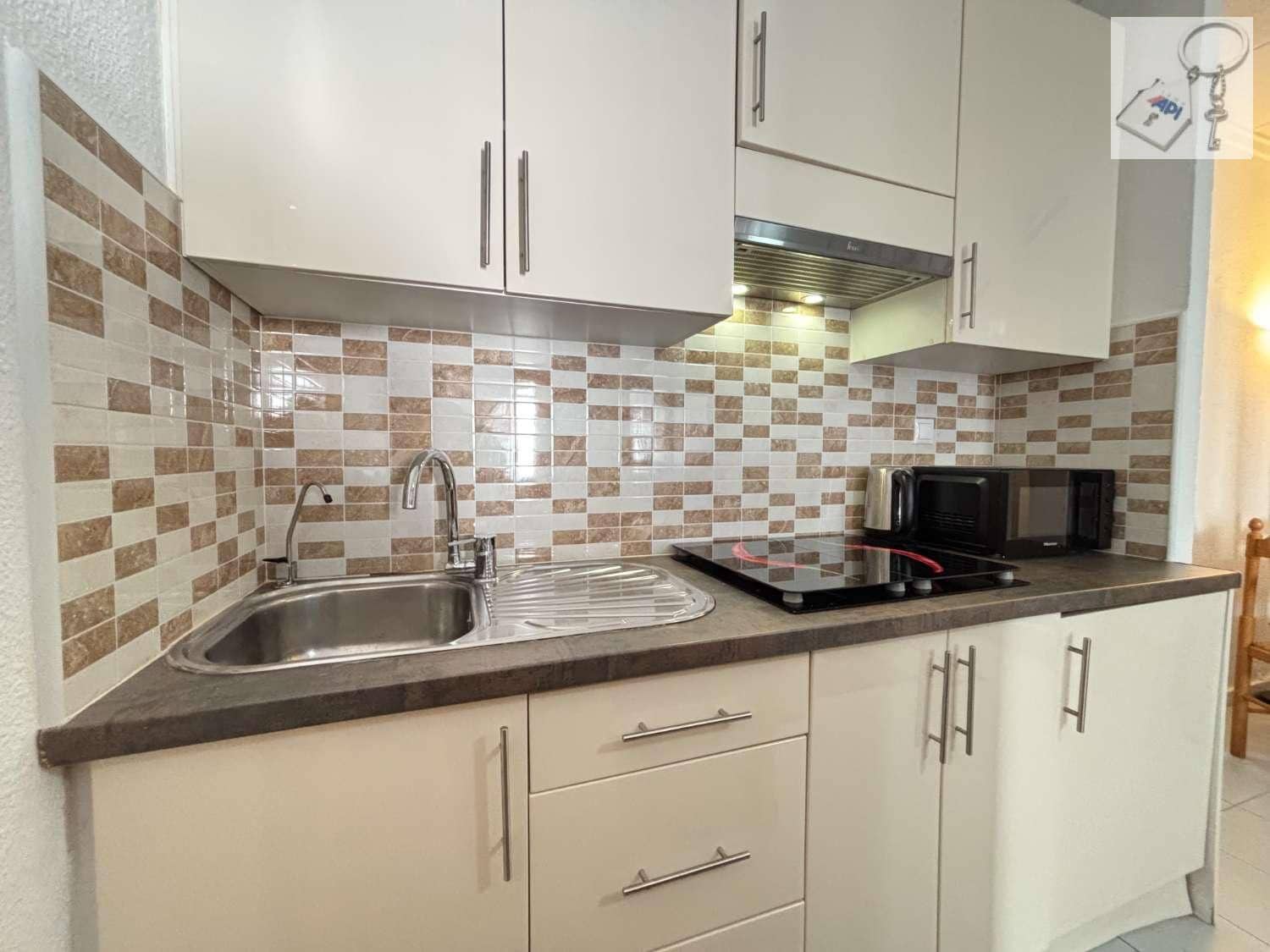 2 makuuhuone Paritalo myytävänä paikassa Torrevieja - 93 000 € (Ref: 9436686)