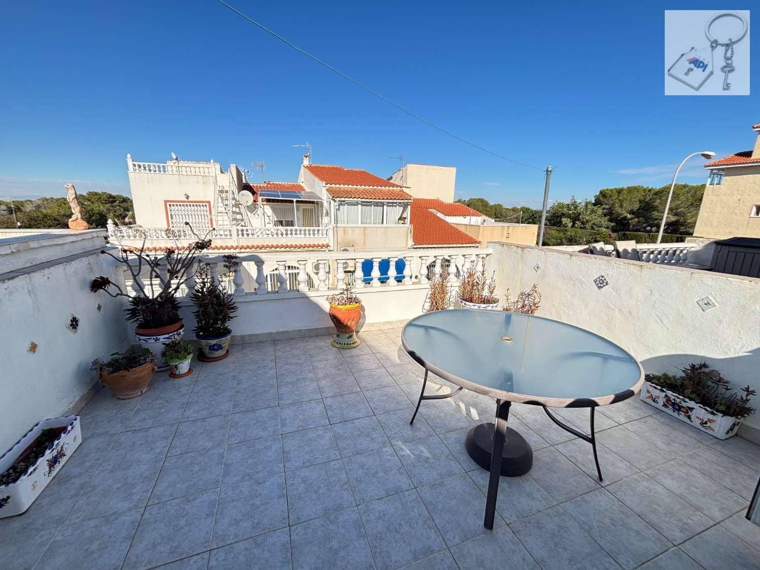 2 makuuhuone Paritalo myytävänä paikassa Torrevieja - 93 000 € (Ref: 9436686)